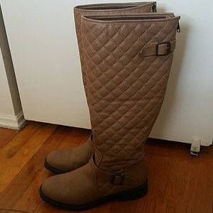 Super cute tan boots